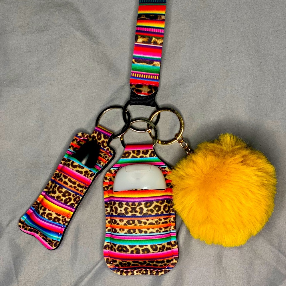 Key chain and accessories holder cheetah print